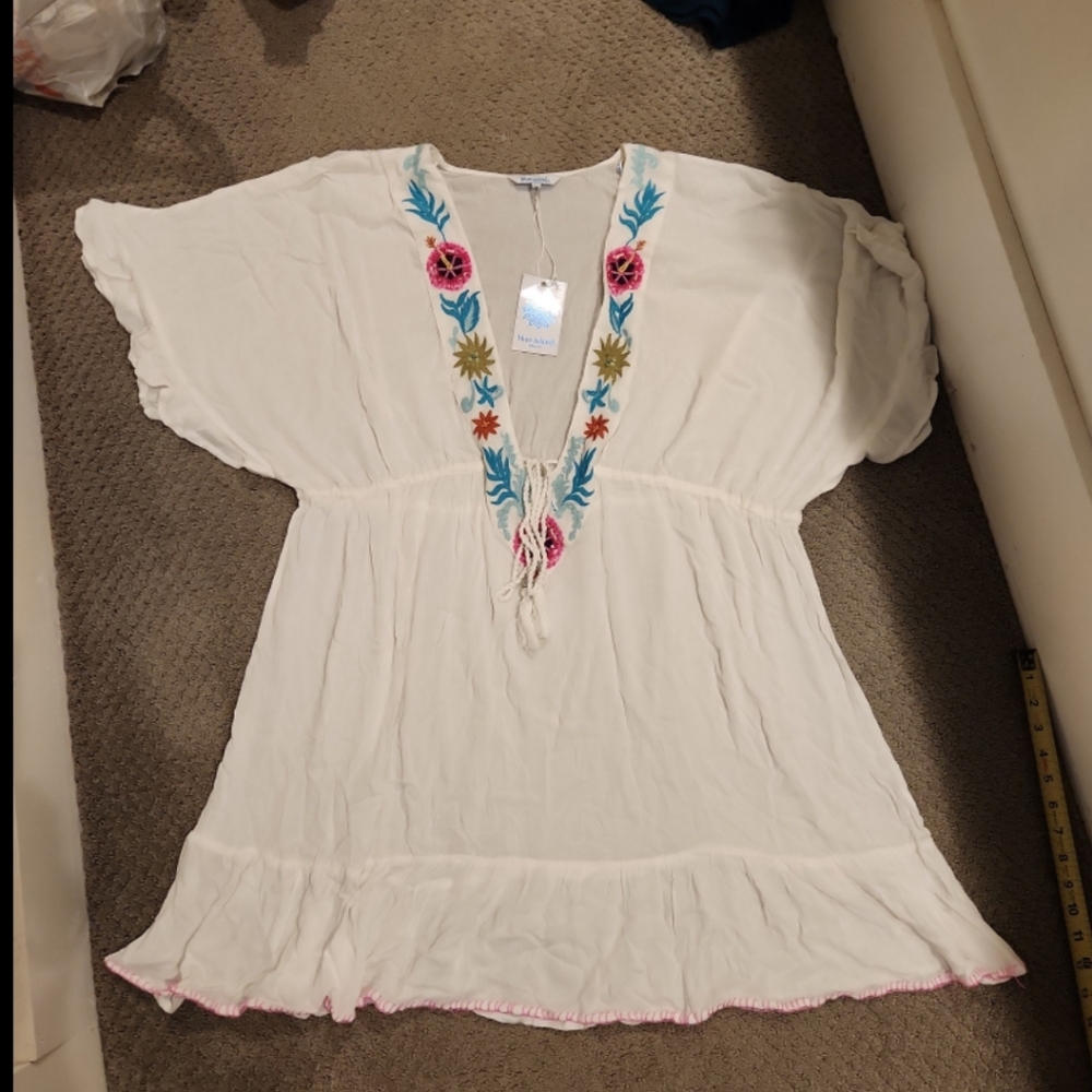 NEW Embroidered Plus Size Swim cover up. Must see 3X